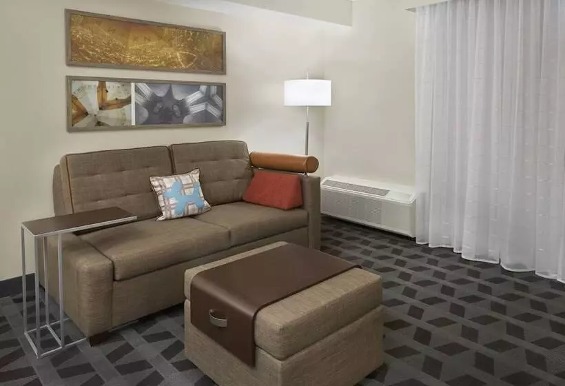 سوییت, Towneplace Suites By Marriott Oshawa