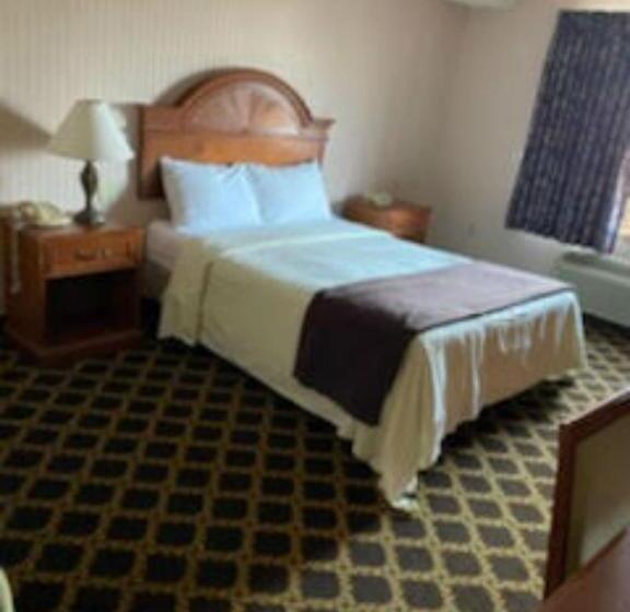 スタンダードルーム, Travelodge By Wyndham Niagara Falls Lundys Lane