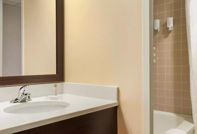 スタンダードルーム, Travelodge By Wyndham Sydney