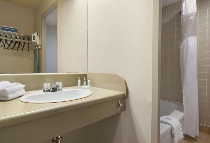 اتاق استاندارد برای معلولان, Travelodge By Wyndham Sydney