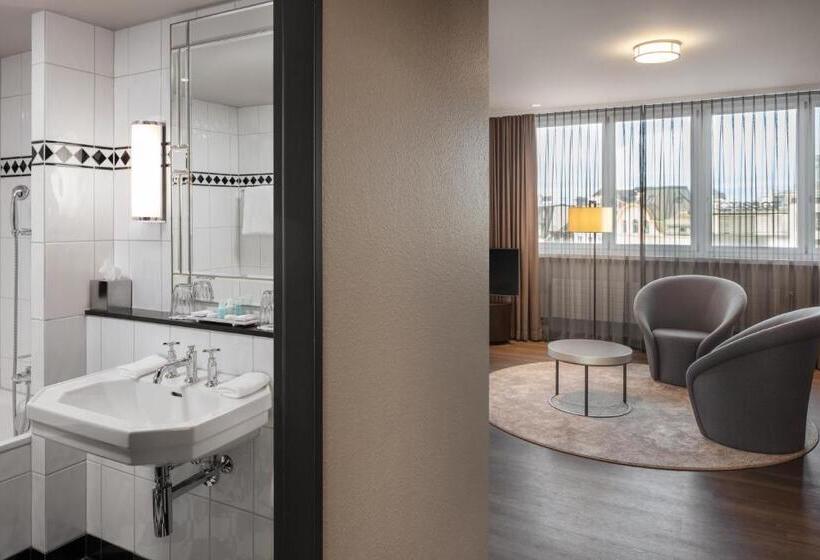 ファミリールーム, Victoria