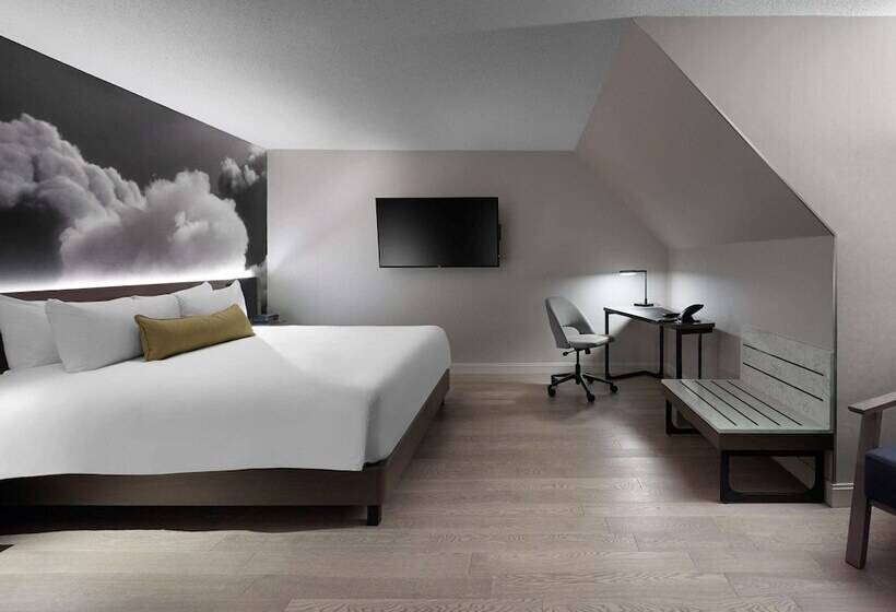 Полулюкс Президентский, The Novotel Toronto Centre