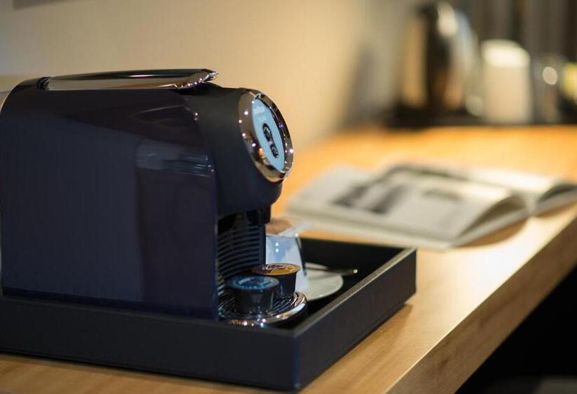 اتاق لوکس, 9hotel Paquis