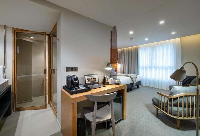 سوییت جونیور, 9hotel Paquis