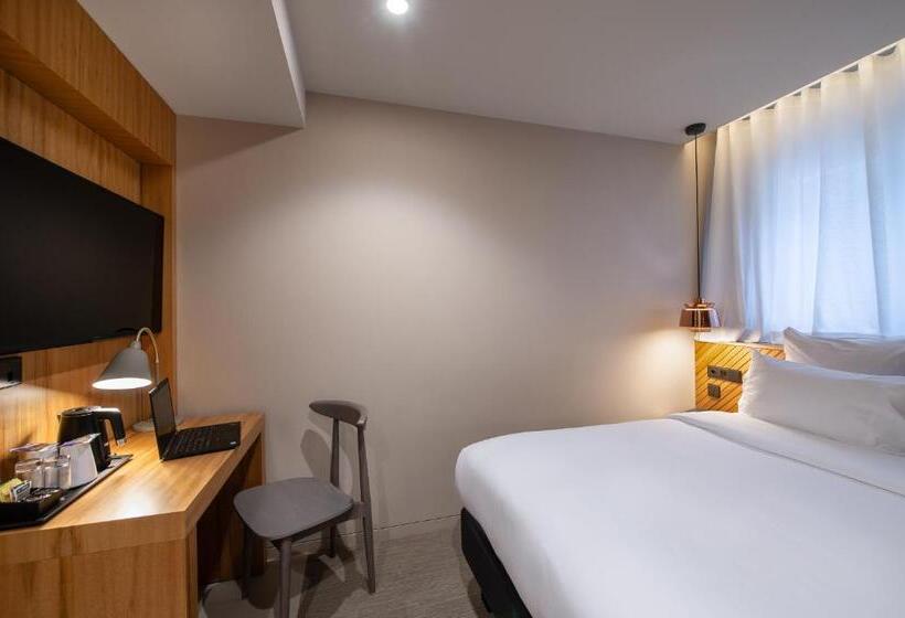 اتاق خانوادگی, 9hotel Paquis