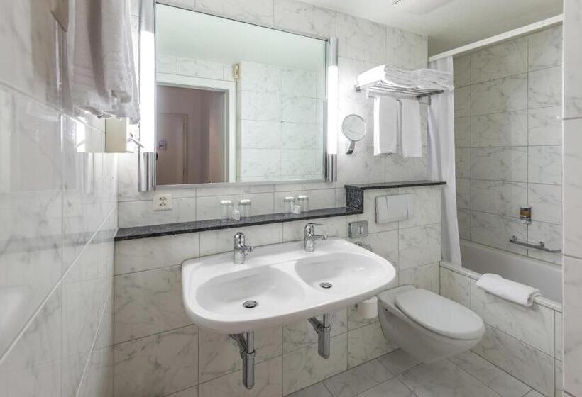四人标准间, Altstadt Hotel Krone Luzern