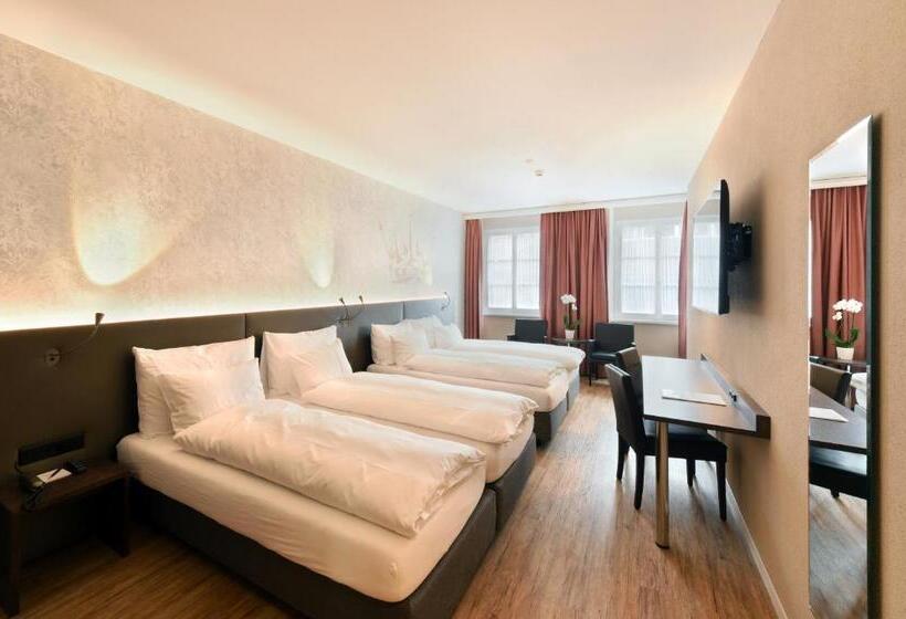 4인용 스탠다드 룸, Altstadt Hotel Krone Luzern