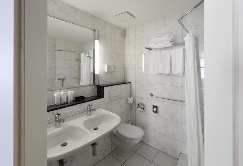 标准三人间, Altstadt Hotel Krone Luzern
