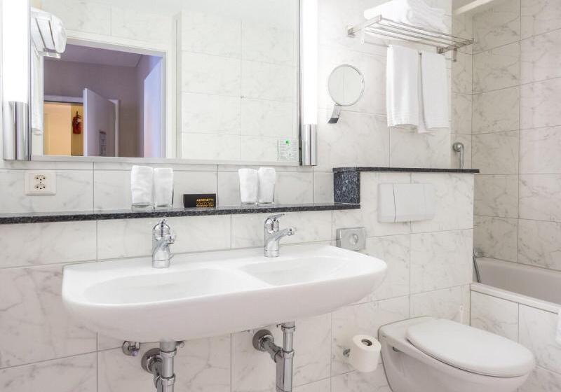 4인용 스탠다드 룸, Altstadt Hotel Krone Luzern