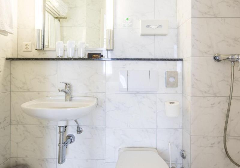 스탠다드 트리플 룸, Altstadt Hotel Krone Luzern