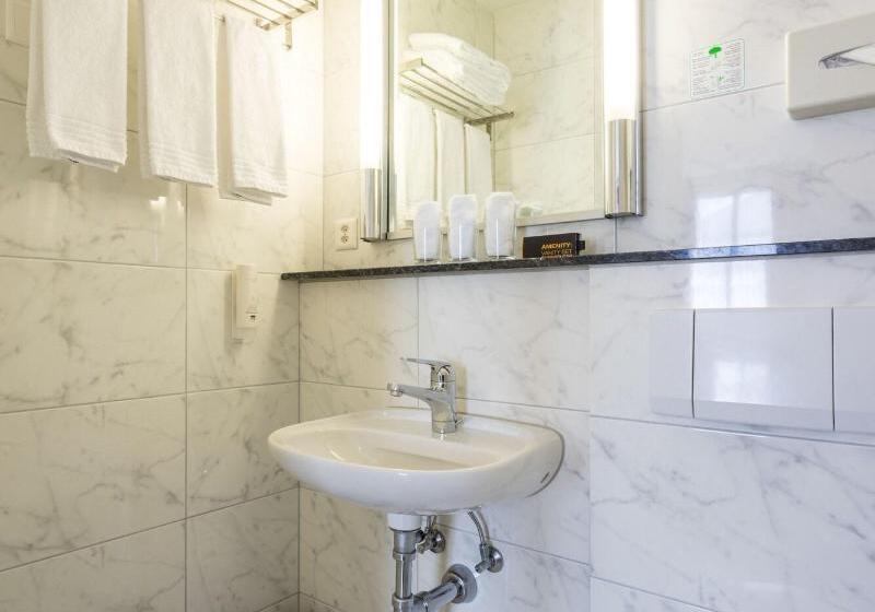 标准三人间, Altstadt Hotel Krone Luzern