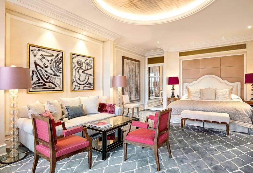 سوییت جونیور لوکس, Baur Au Lac