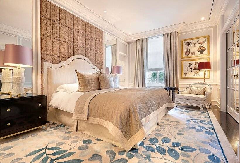 سوییت لوکس, Baur Au Lac