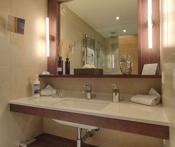 Номер Стандарт, Bernerhof Swiss Quality Hotel Gstaad