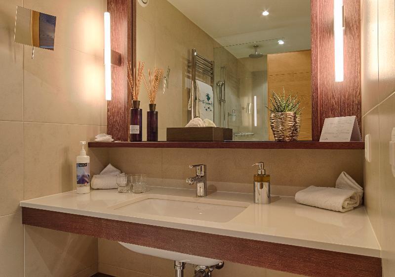 Номер Стандарт, Bernerhof Swiss Quality Hotel Gstaad