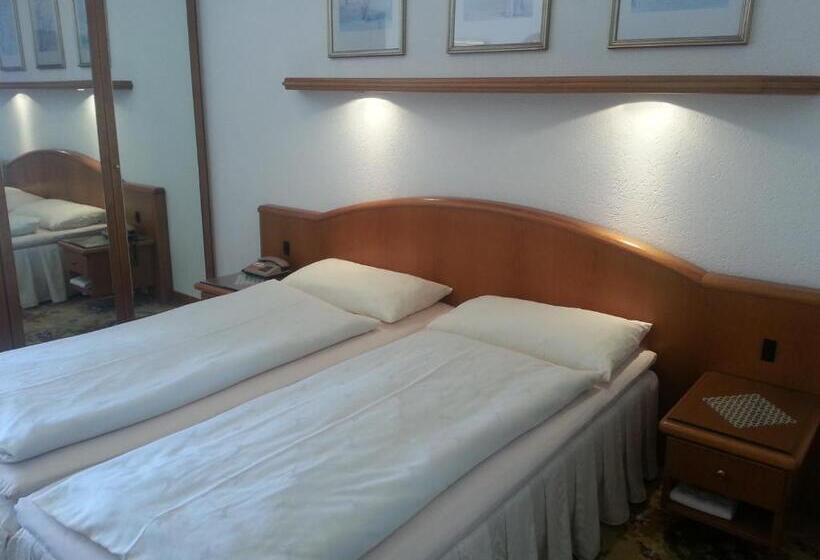 Júnior Suíte Vista Lago, Colibrì