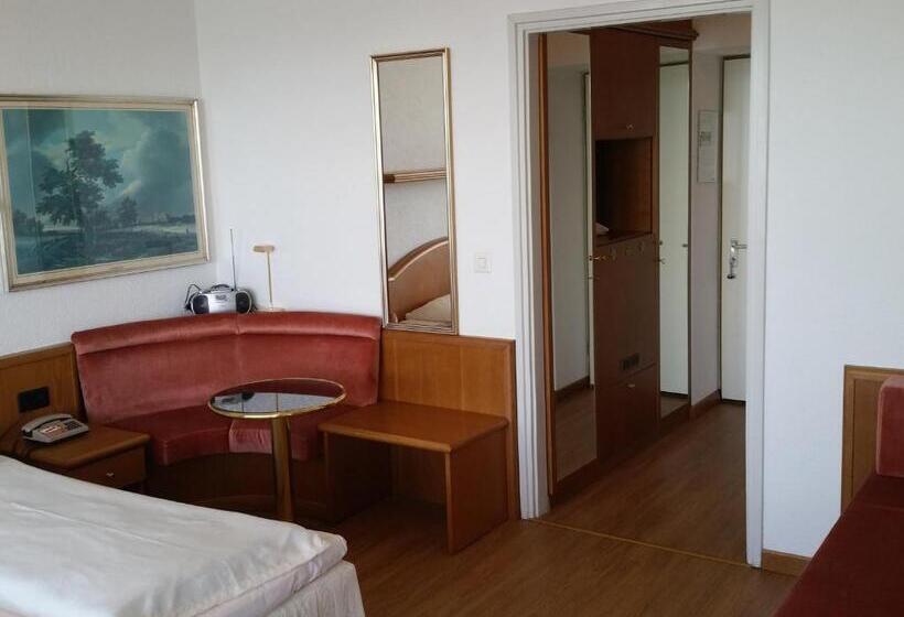 Quarto Triplo Estandar, Colibrì