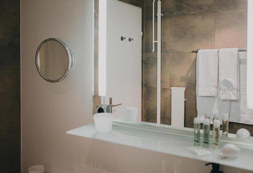 חדר סטנדרט, Dakota