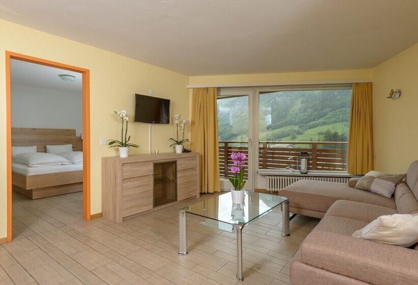 Семейные Апартаменты 3 Спальни, Dala Hotel & Apartments