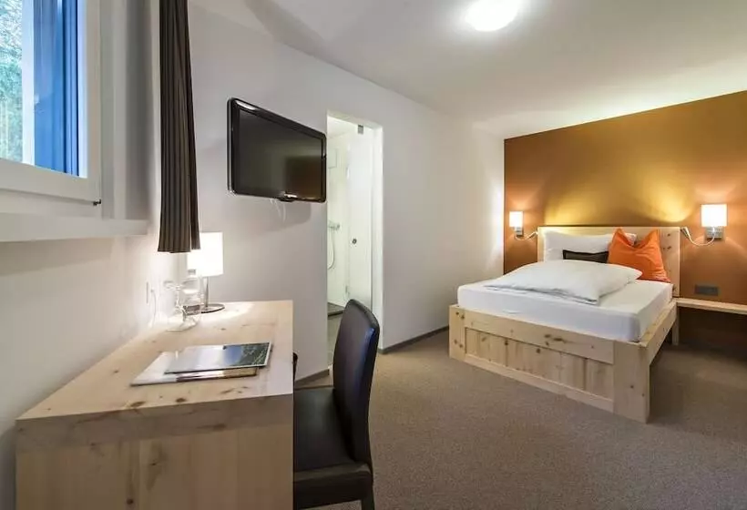 Chambre Supérieure Individuelle, Donatz