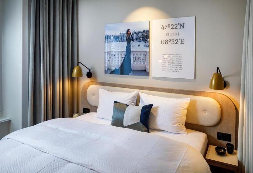 اتاق راحتی, Felix