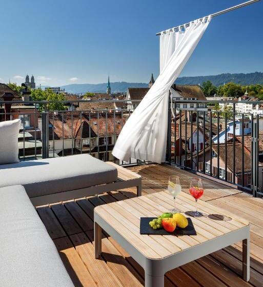 اتاق استاندارد, Felix