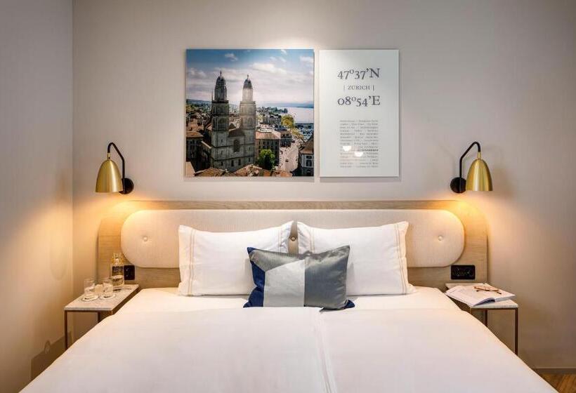 اتاق استاندارد سه نفره, Felix