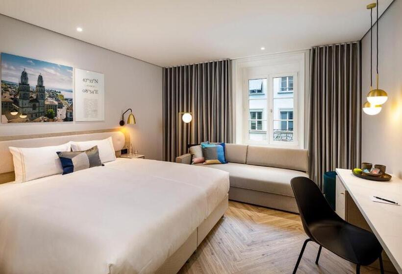 اتاق استاندارد سه نفره, Felix