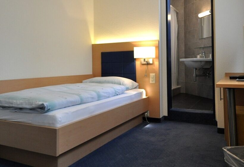 스탠다드 싱글 룸, Felmis