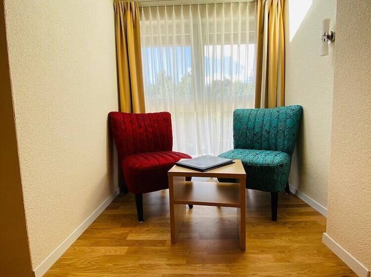 스탠다드 룸, Felmis