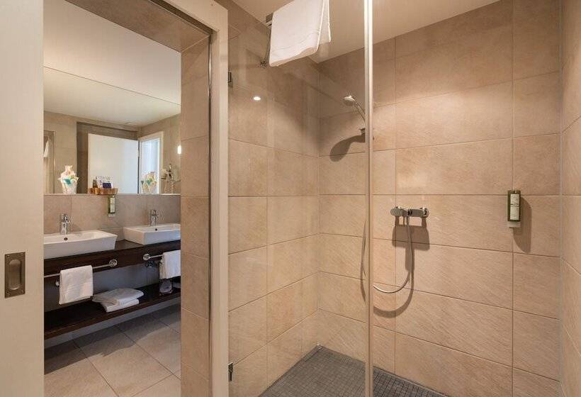 ジュニアスイート, Krebs Interlaken