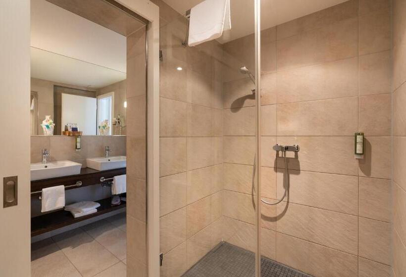 ジュニアスイート, Krebs Interlaken