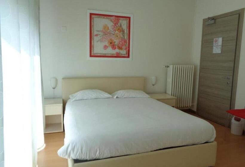 غرفة قياسية, Locanda Castagnola