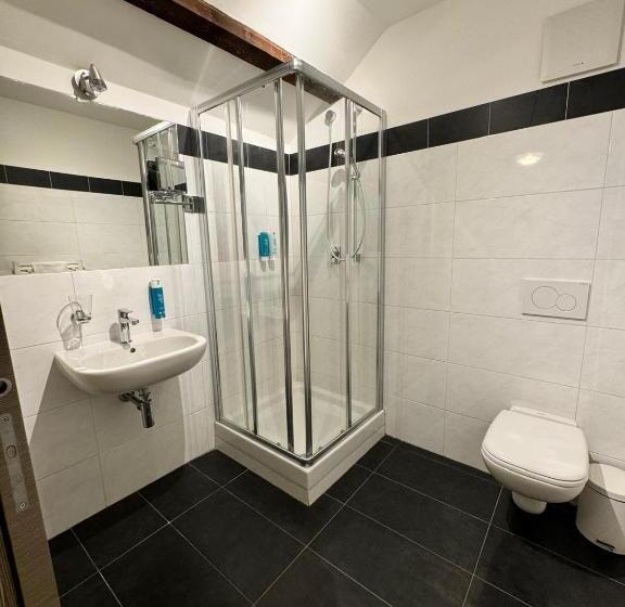 جناح عائلي, Locanda Castagnola