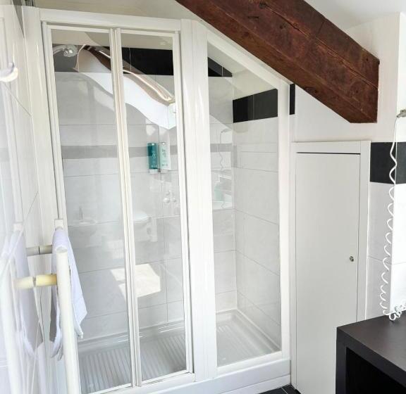 جناح عائلي, Locanda Castagnola