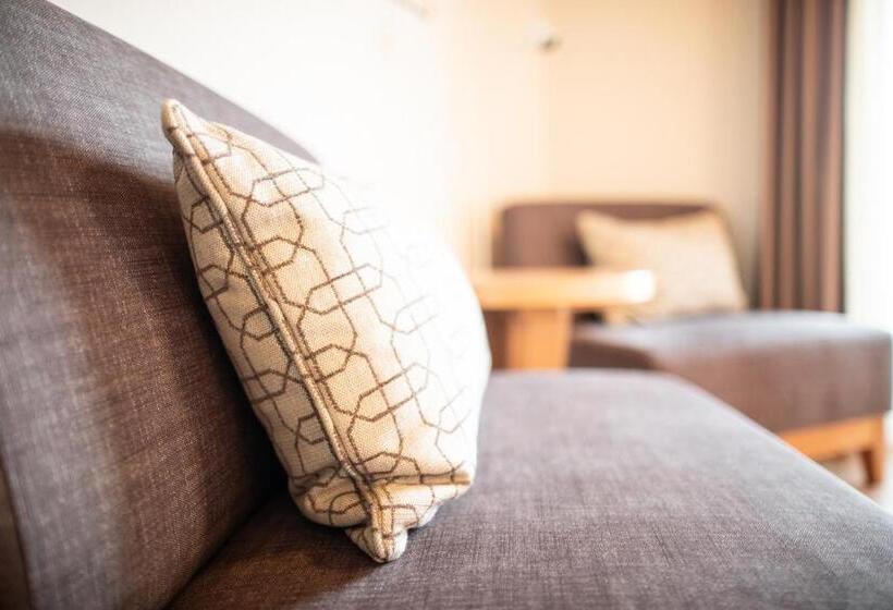 غرفة عائلية, Meisser Lodge