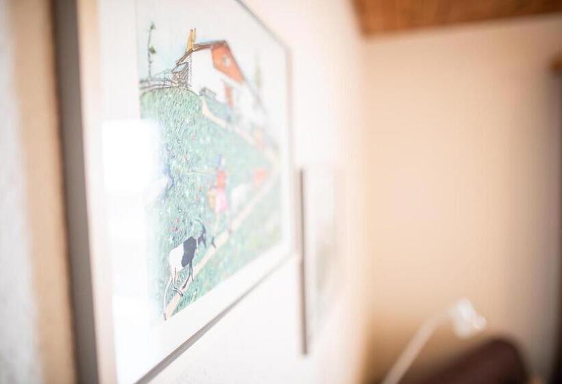 غرفة عائلية, Meisser Lodge