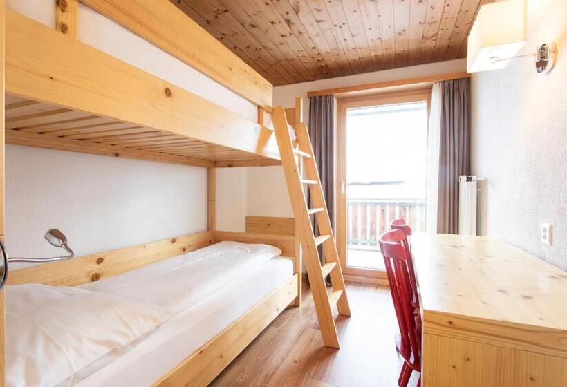 غرفة عائلية, Meisser Lodge