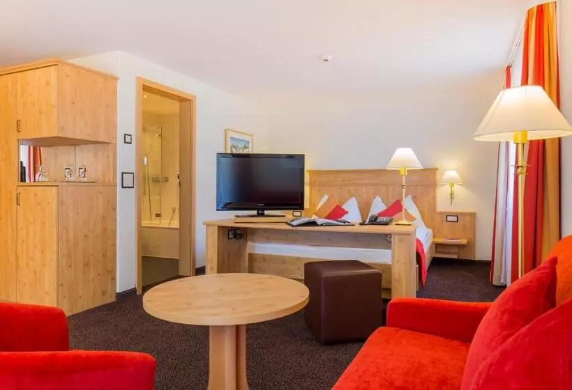 Family Room, Taescherhof