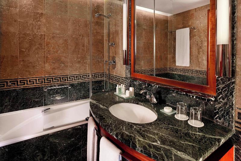 اتاق لوکس با تخت بزرگ, President Wilson, A Luxury Collection Hotel, Geneva