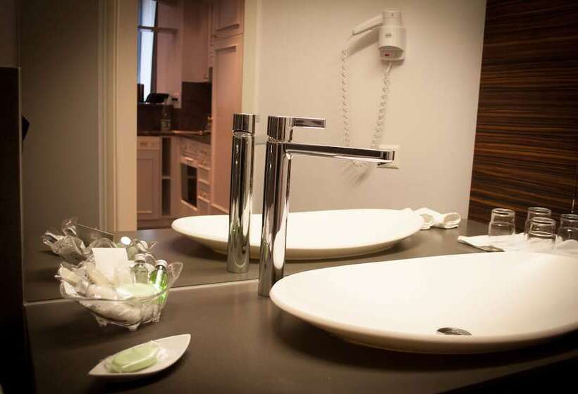 اتاق استاندارد یک نفره, Romantik Hotel Beau Rivage Weggis