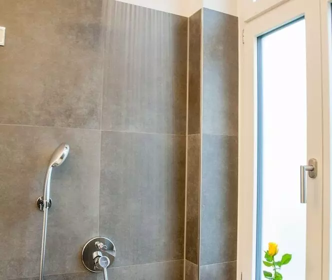 レイクビュースタンダードルーム, Romantik Hotel Beau Rivage Weggis