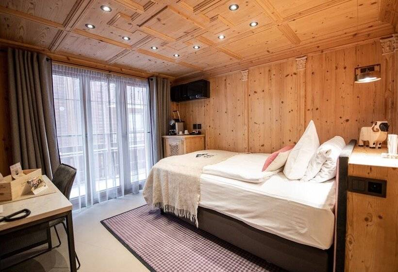 اتاق استاندارد یک نفره, Tradition Julen