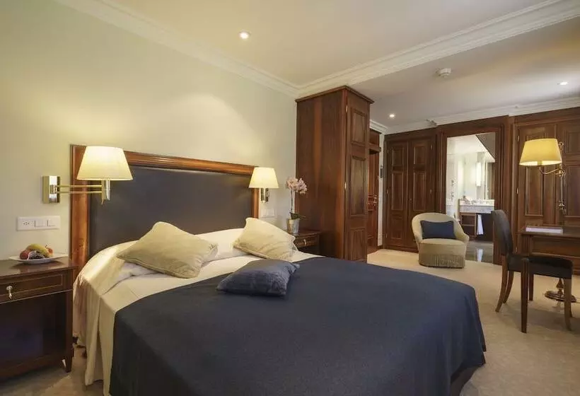 Chambre Supérieure Individuelle, Suvretta House