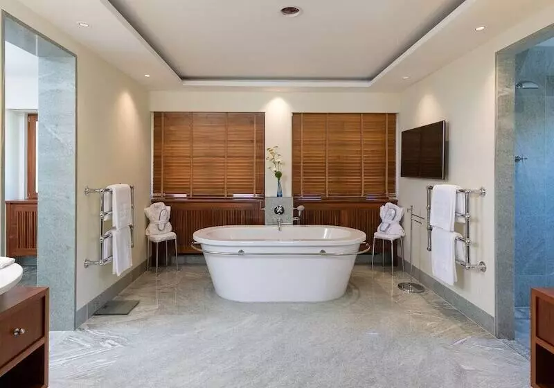 Suite, Suvretta House