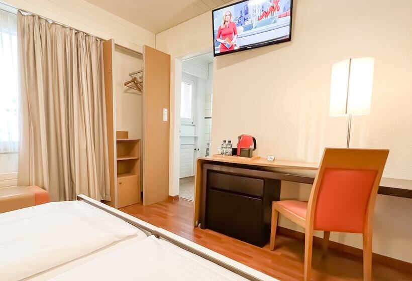 חדר אקונומי, Rothaus Luzern & Peruvian Culinary Art