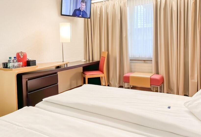 חדר אקונומי, Rothaus Luzern & Peruvian Culinary Art