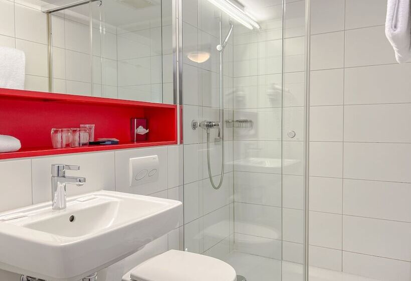 חדר סופריור לשלושה, Rothaus Luzern & Peruvian Culinary Art