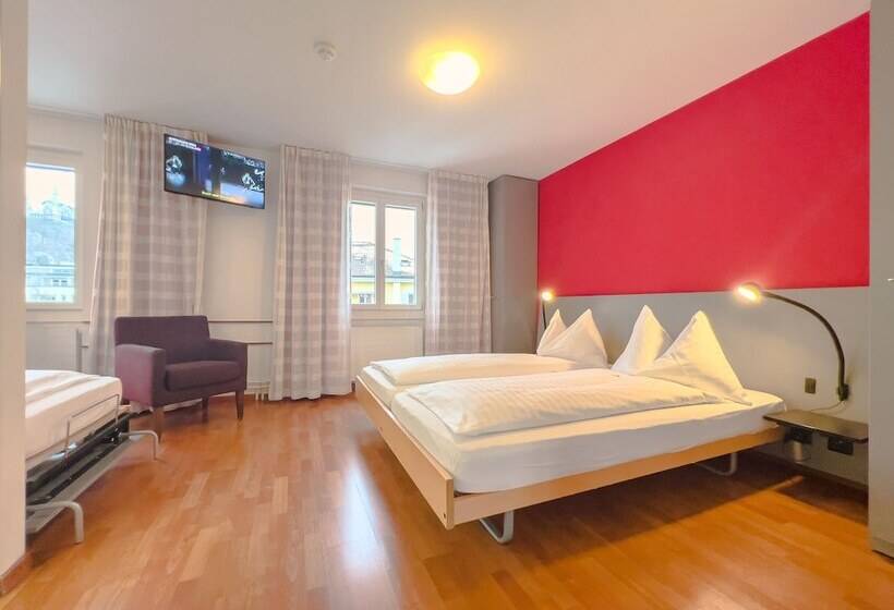 חדר סופריור לשלושה, Rothaus Luzern & Peruvian Culinary Art