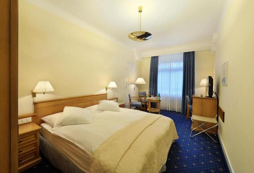 高级单人间, Waldhaus Sils